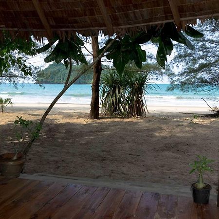 Tawan Bar And Bungalow Hotel Ko Phra Thong Exterior foto