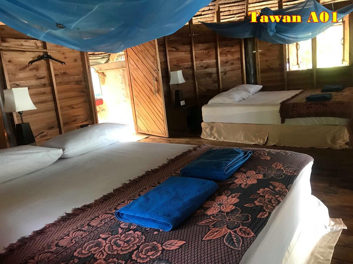 Tawan Bar And Bungalow Hotel Ko Phra Thong Exterior foto