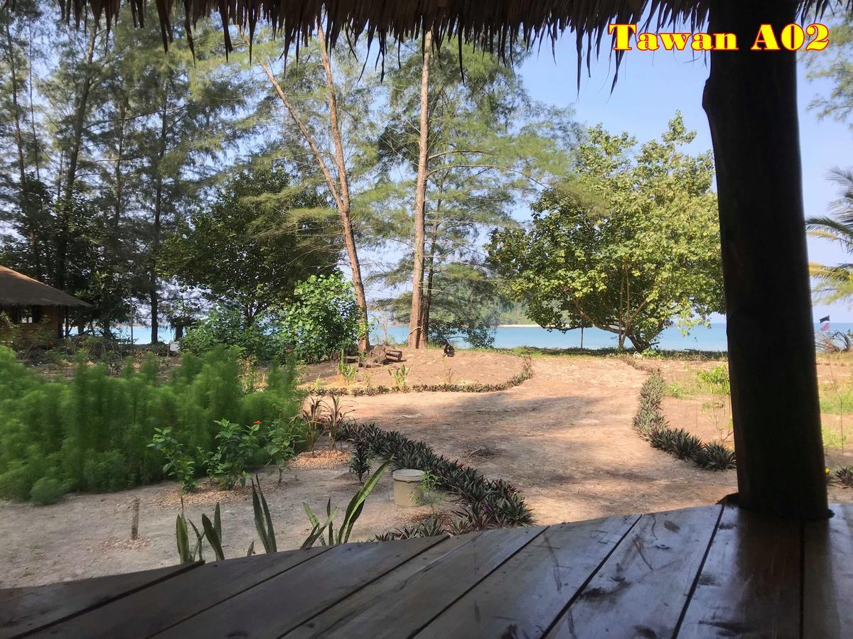 Tawan Bar And Bungalow Hotel Ko Phra Thong Exterior foto