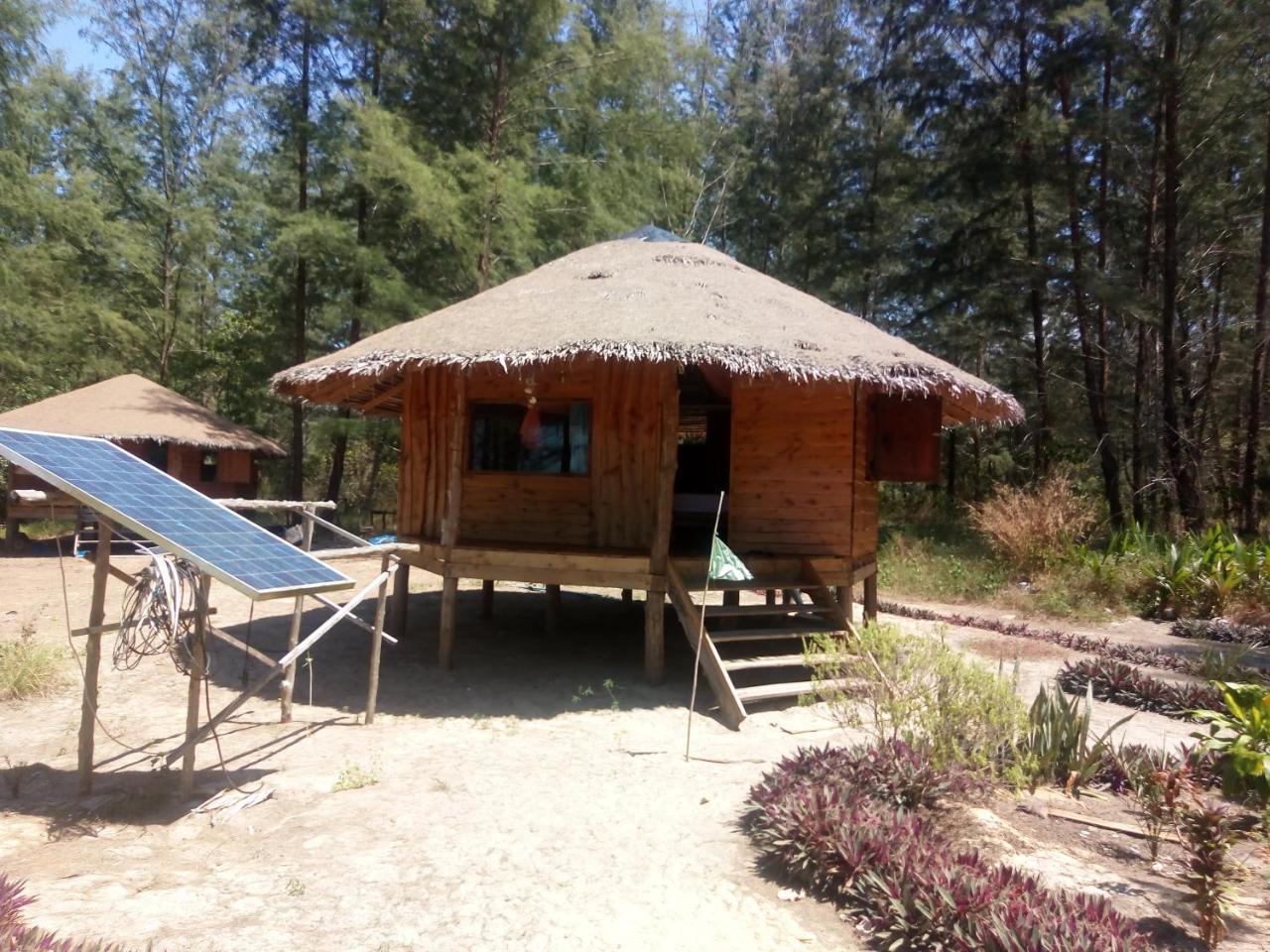 Tawan Bar And Bungalow Hotel Ko Phra Thong Quarto foto